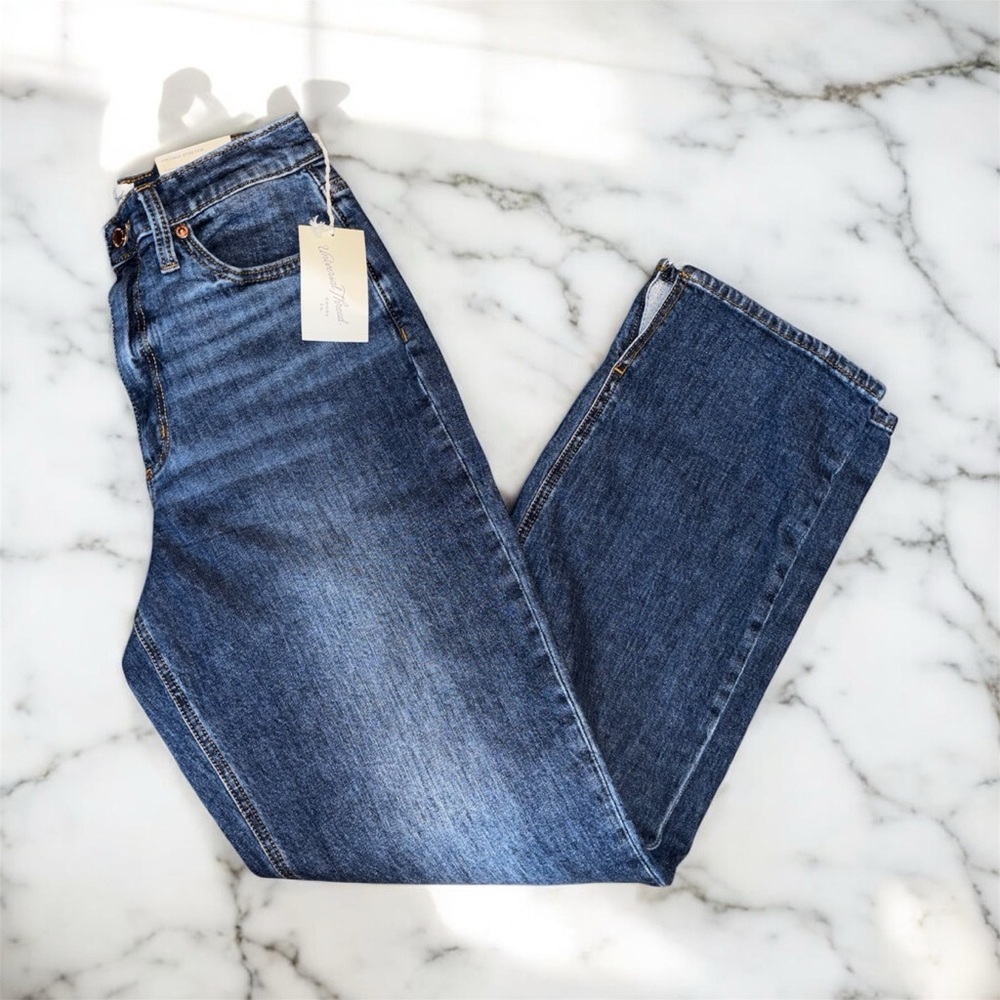 Universal Threads Vintage Straight Jeans